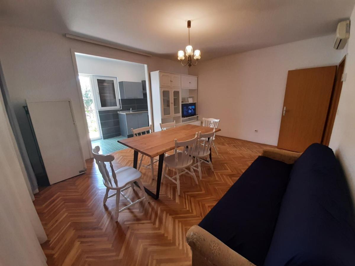 Apartments Tina Omiš Exterior foto